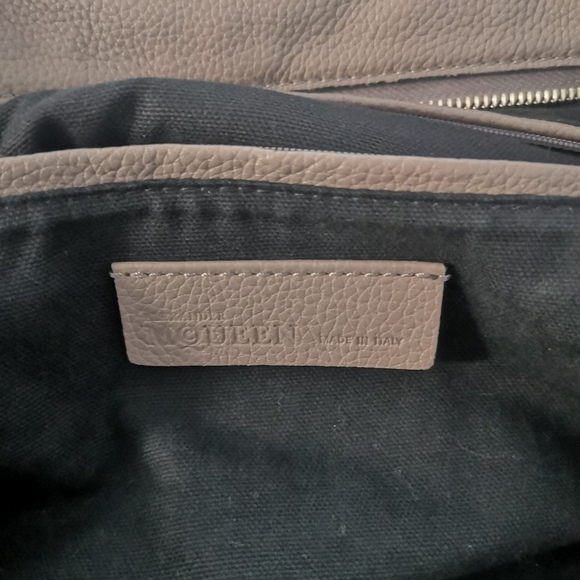 Alexander Mcqueen large padlock zip - Picture 2 of 11